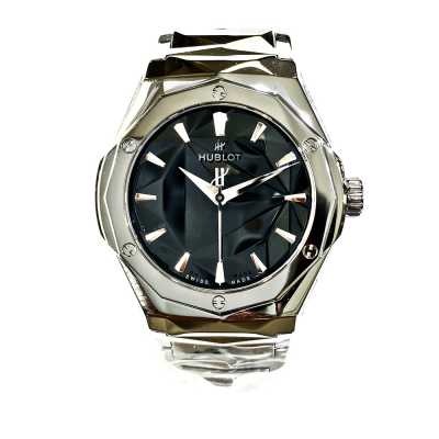 Hublot Classic Fusion 550.NS.1800.NS Titanium Light Reflection Timepiece New