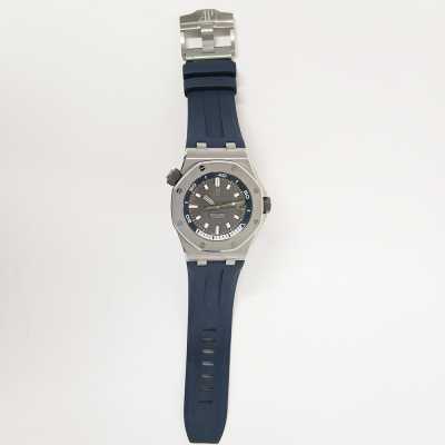 AP Royal Oak Offshore Diver steel 42mm grey MÃ©ga Tapisserie professional preowned