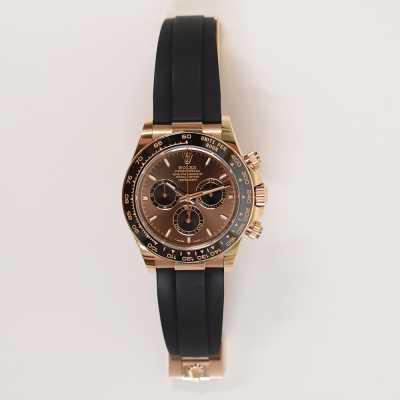  Daytona Rose Gold Black Ceramic Bezel with Rubber Strap